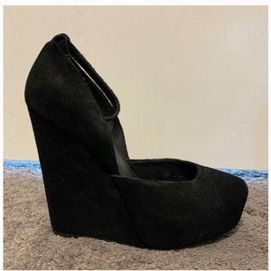 Steve Madden suede wedge
